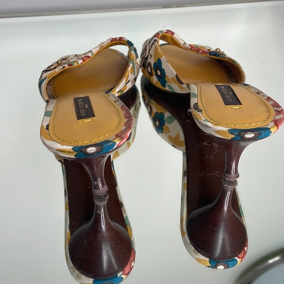 Authentic Louis Vuitton open toe heels. 👠👜 - Picture 6 of 7